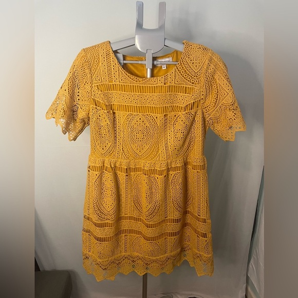 Mustard Piper & Scoot Dress size large - Picture 2 of 10